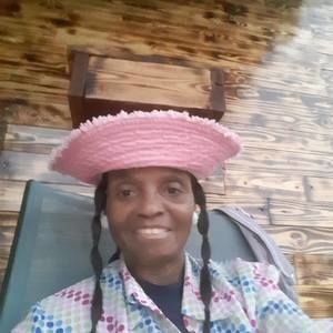 Meet your Posher, Earie